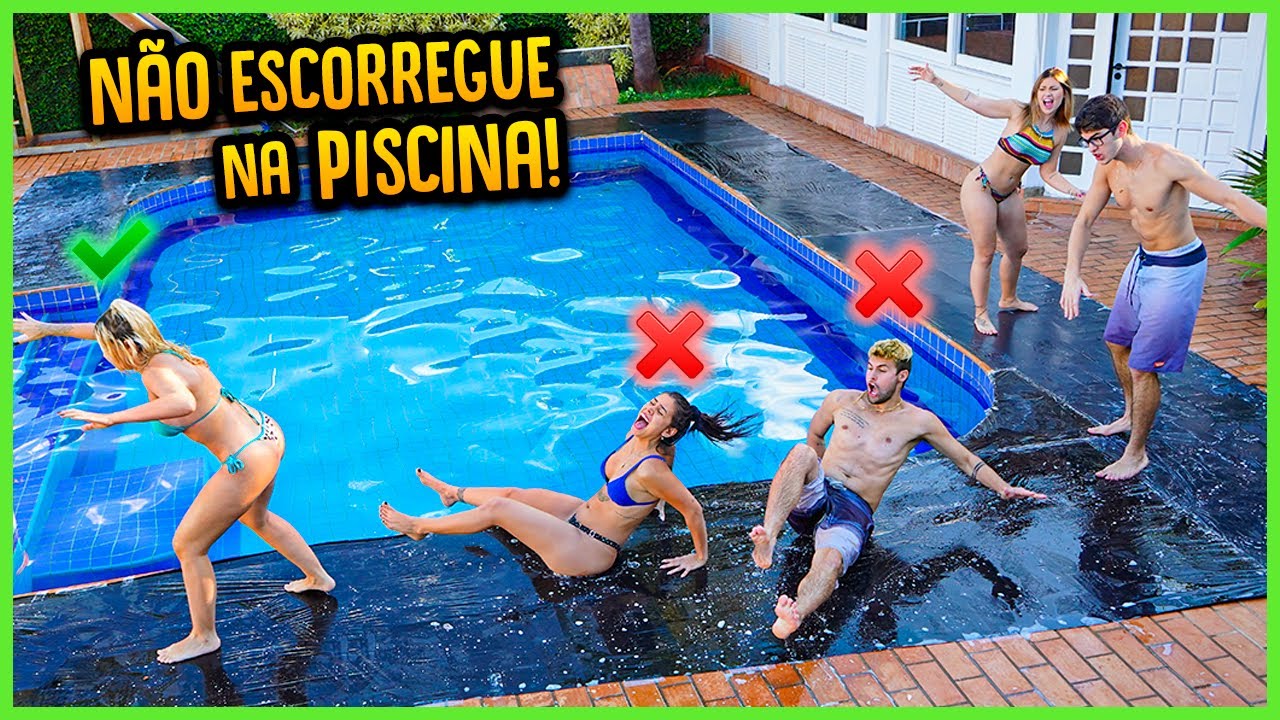 TENTE NÃO ESCORREGAR NA PISCINA OU ALGO RUIM POR ACONTECER!! ( NOVO MINI GAME ) [ REZENDE EVIL ]