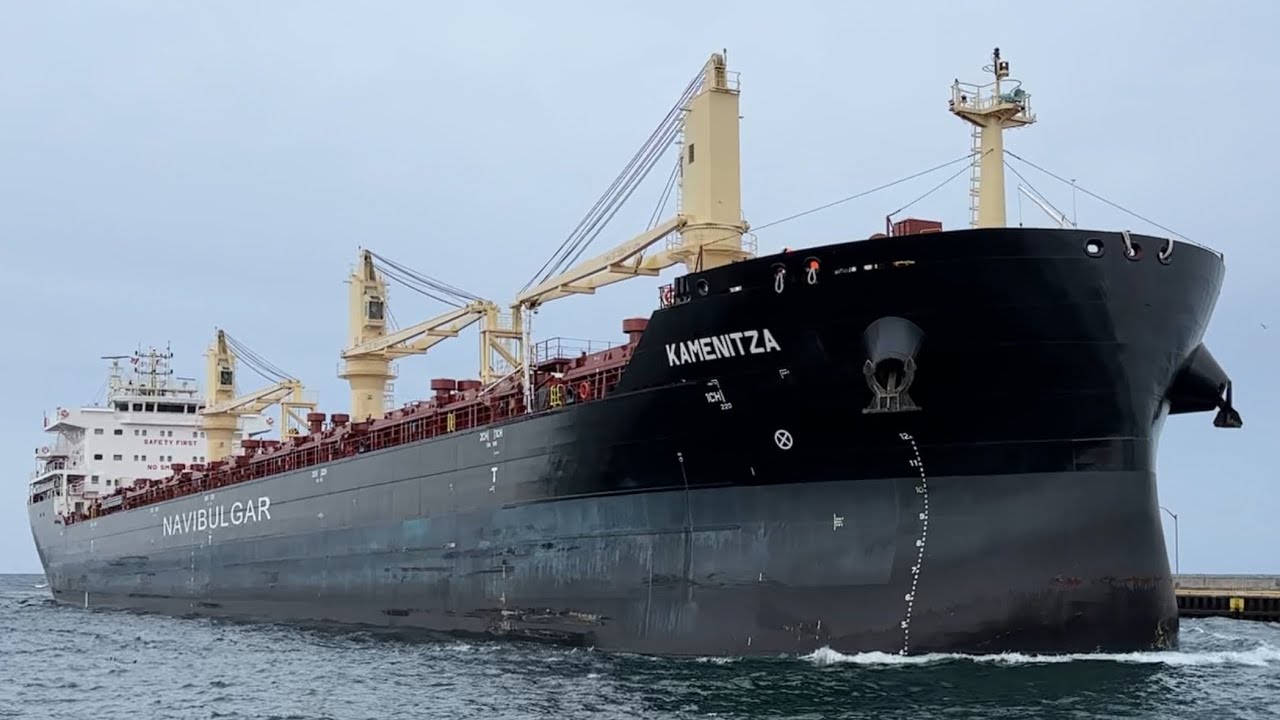 KAMENITZA 🇲🇹 (Bulk Carrier) Sailing into Hamilton Harbour March 23, 2025