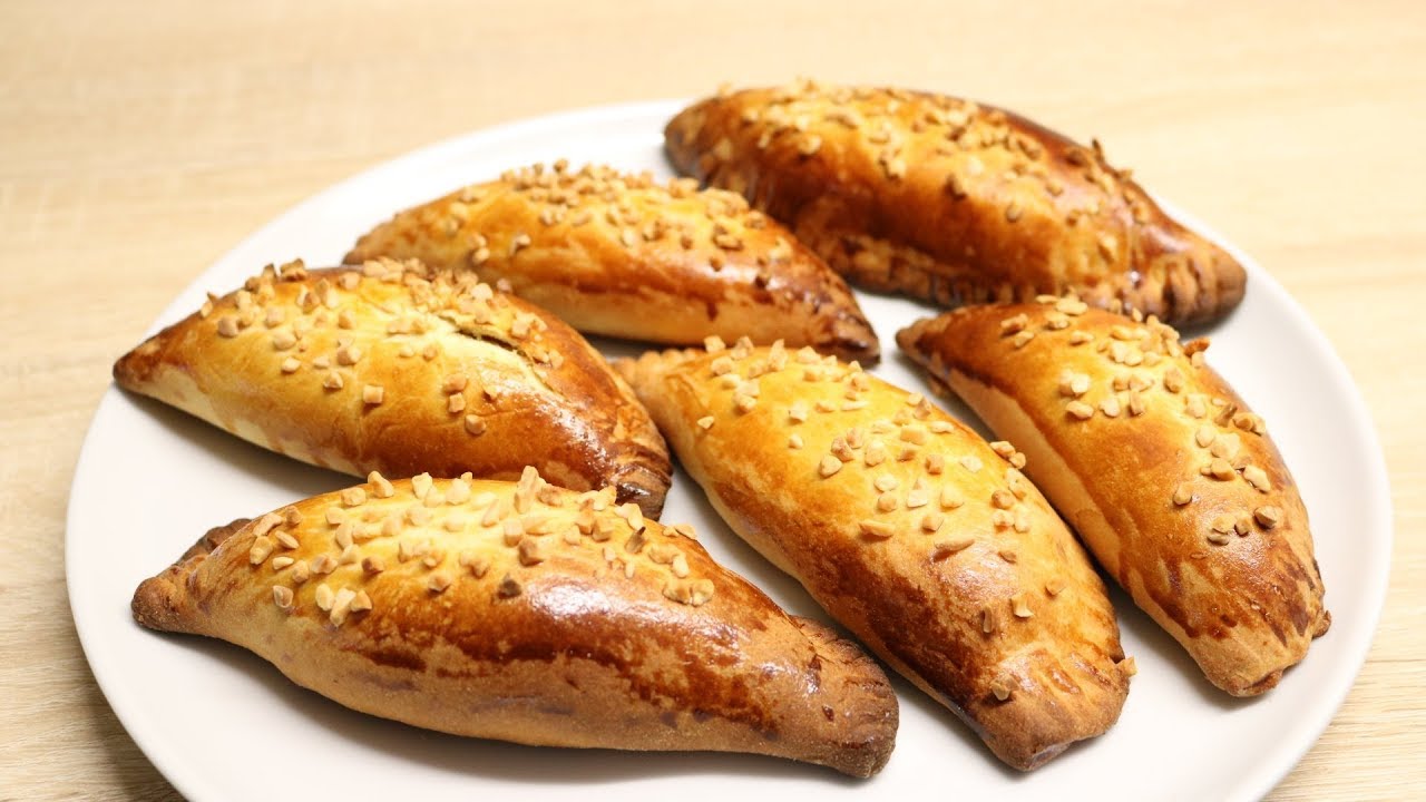 CHAUSSON BRIOCHÉ  A LA CRÈME D' AMANDE FACILE (CUISINERAPIDE)