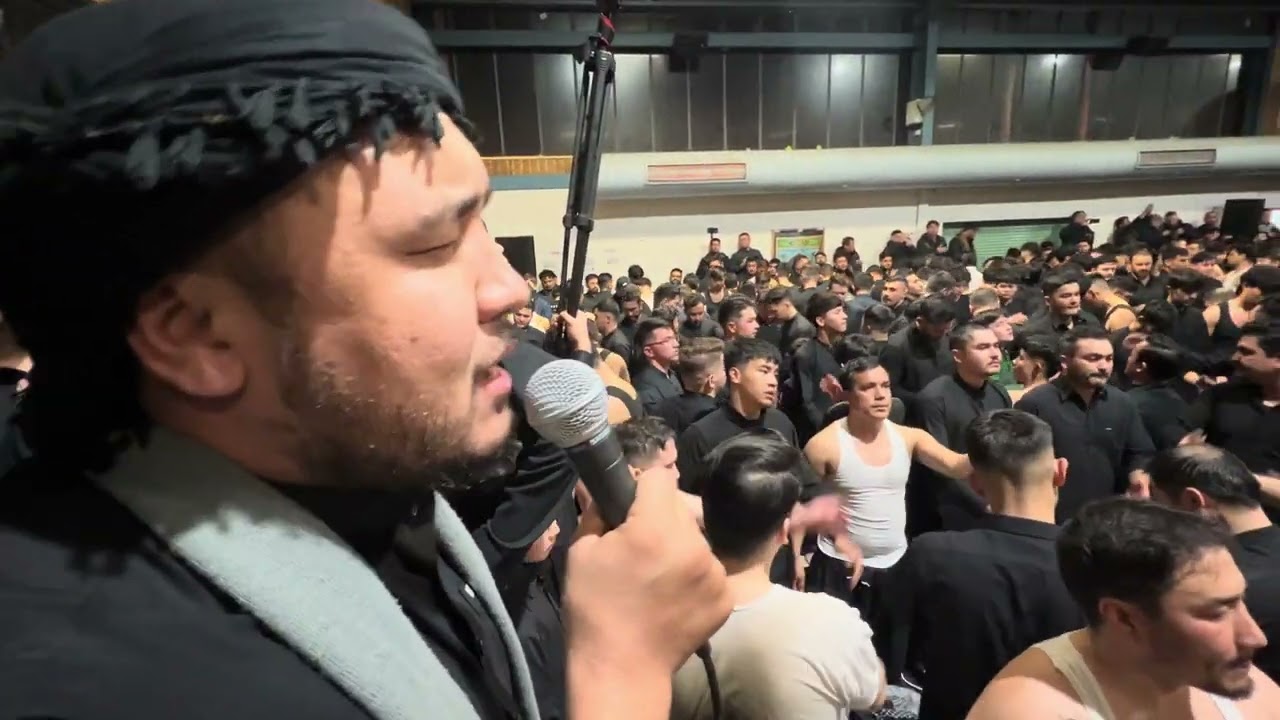 امشب حسینِ  فاطمہ  مہمان است  مہمان است ,Em shab Hussain e Fatima Mehmaan ast Mehman ast  ,