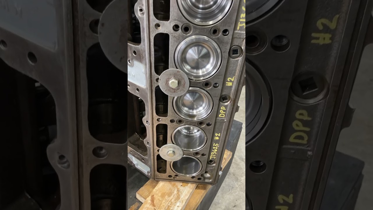 Building A Detroit Diesel 12V71 Long Block