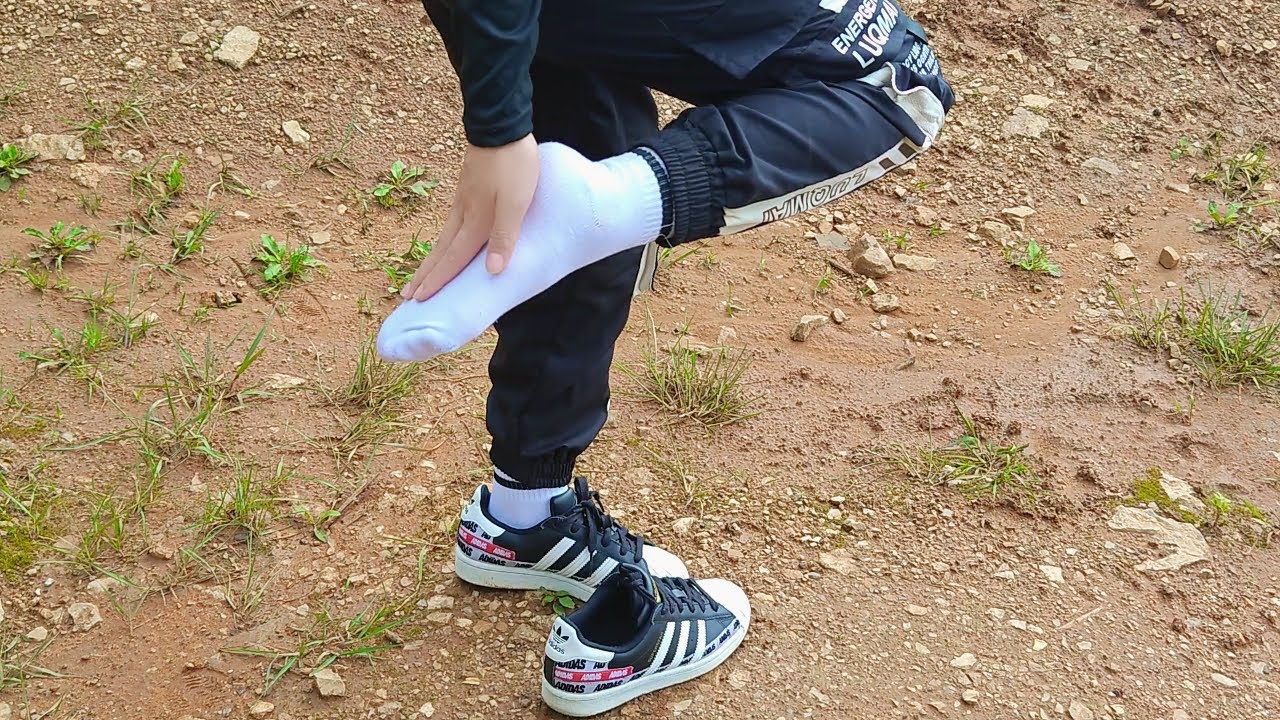 Black and white ADIDAS superstar and white socks wet and muddy{English subtitles}{Full video 33min+}