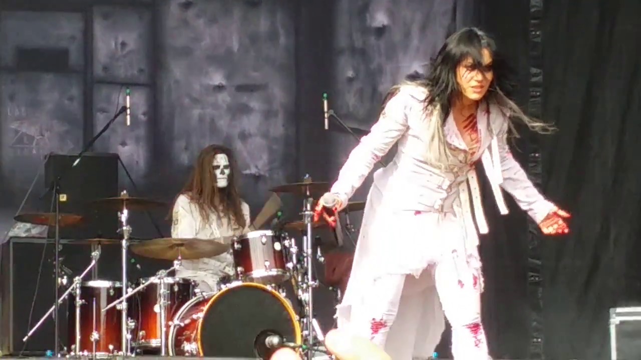 Lacuna Coil - Blood, tears, dust (live @Masters of Rock 2017)