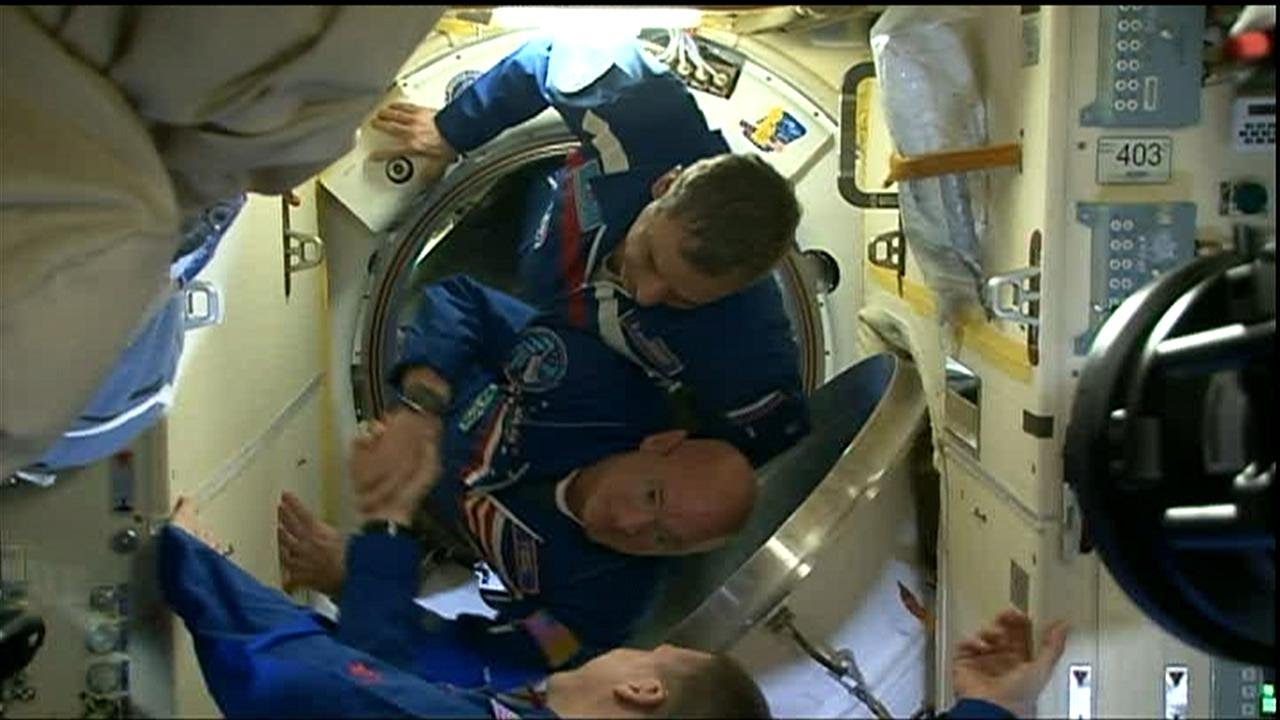 Expedition 43 Crew Docks to the Space Station