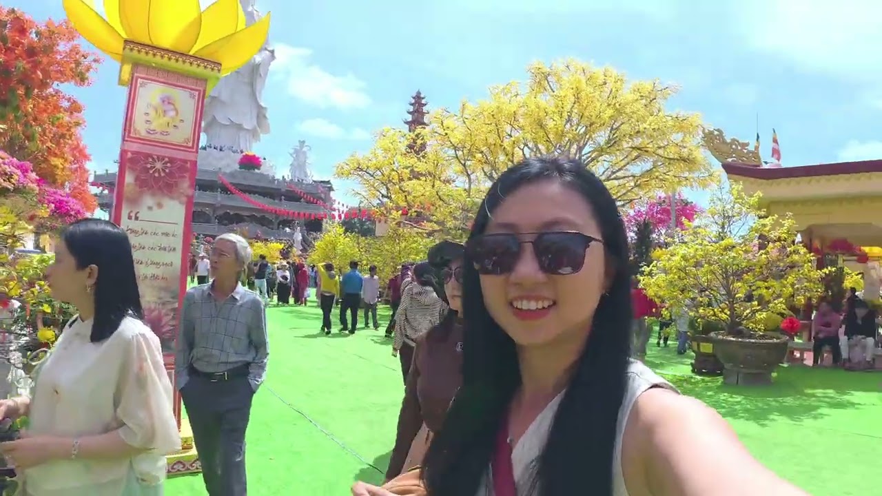 Gia đình du xuân mùng 3 Tết 2026 🐎