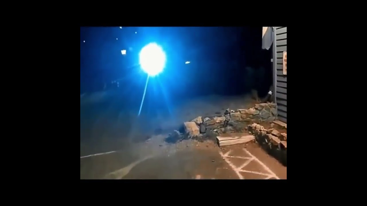 Glowing ORB UFO lands in front of amazed witness in New Jersey 🛸🇺🇸