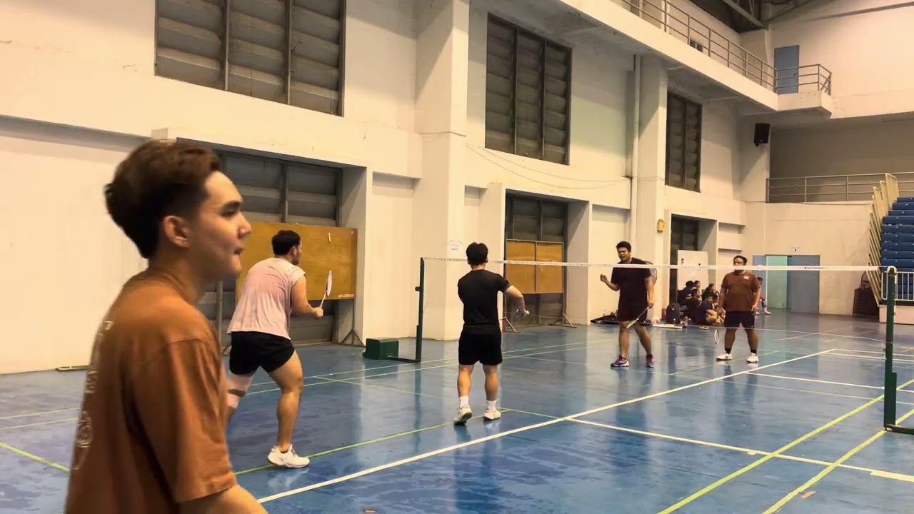 ตู้ตีแบด พี่กอล์ฟ ตั้ม ตู้ นพ สนาม อบจ.อ่างทอง 2