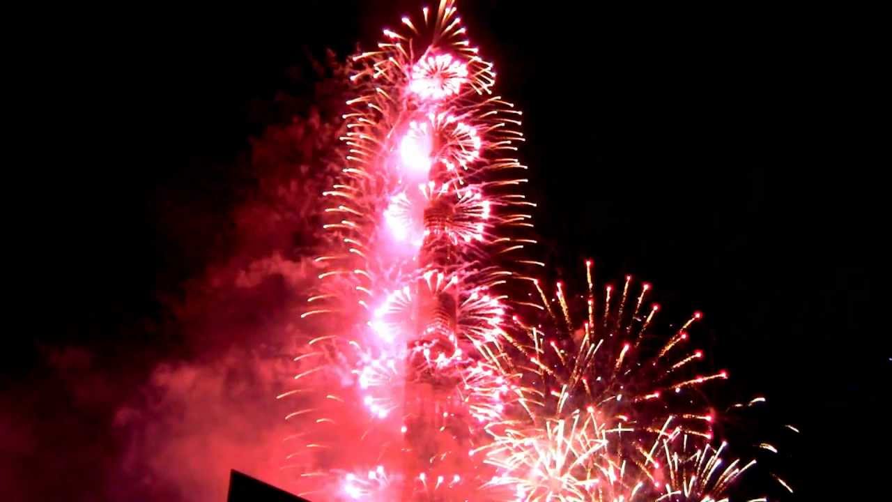 New Year 2013 - Fireworks - Burj Khalifa - Dubai