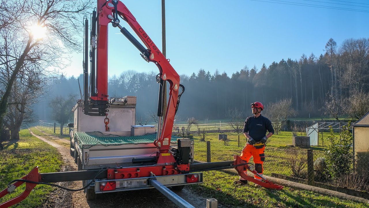 Neues Teammitglied bei der Freileitung: der Krananh&auml;nger.