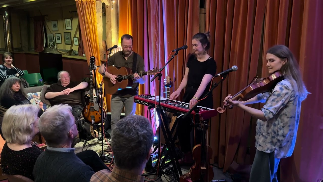 Salt House - 'Old Shoes' live 14.03.25