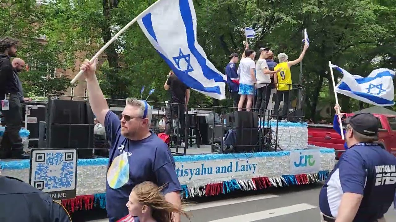 Matisyahu #Jerusalem at Salute to #Israel Parade