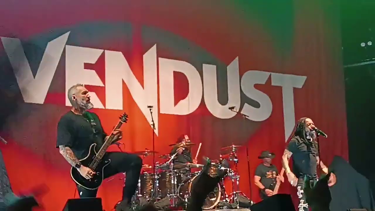 Inside Crucified - Sevendust @Zenith Paris 18 02 2026