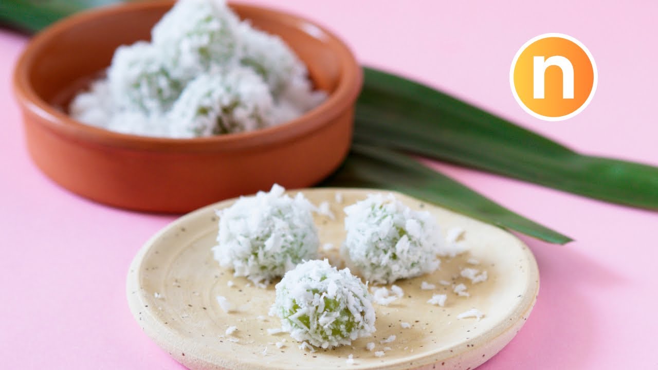 Onde-Onde | Pandan-Flavored Glutinous Rice Balls with Palm Sugar | Buah Melaka [Nyonya Cooking]