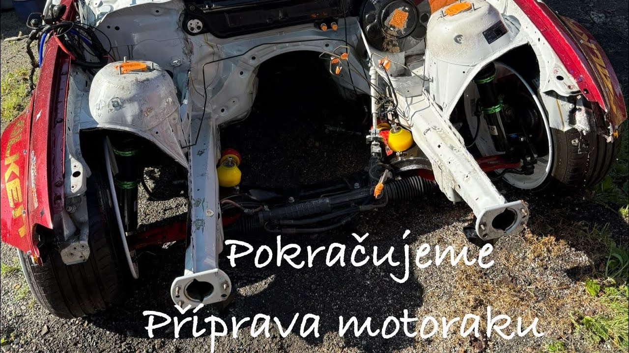 Pokračování / chystám motorový prostor na lak / co vše se bude dít s motorem???