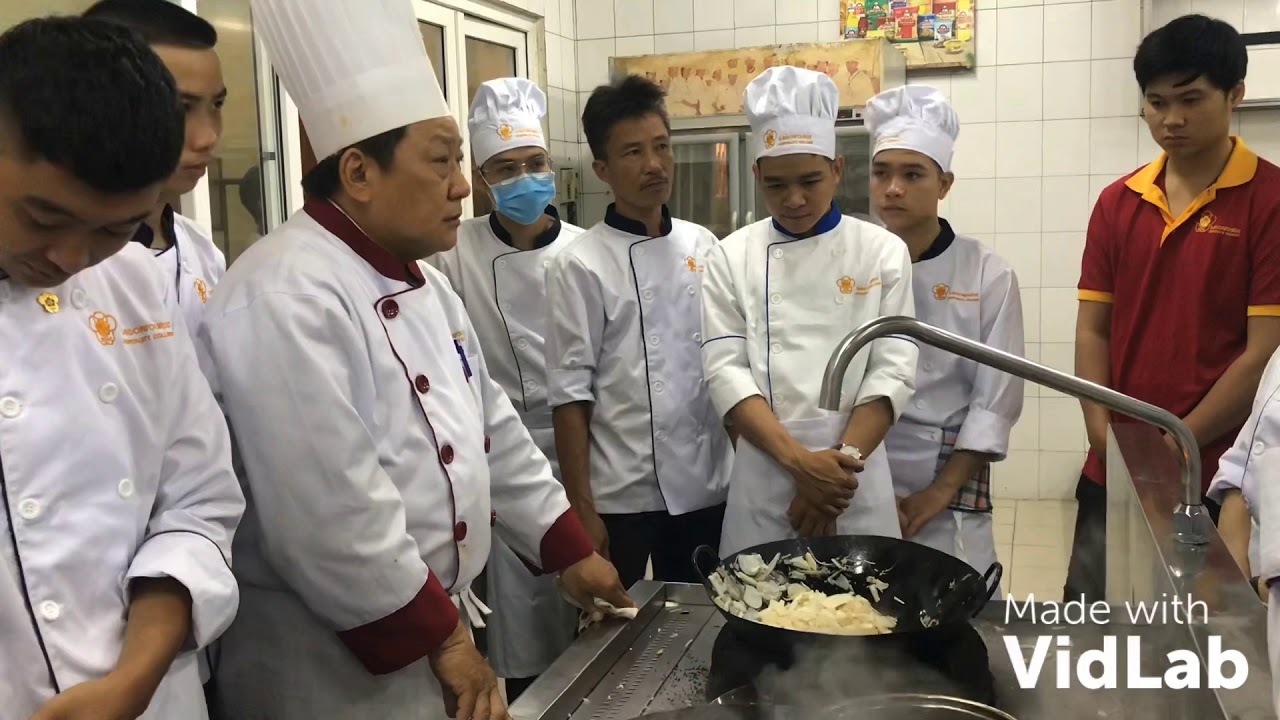 #10||8 phần kỹ năng sốc chảo của một đầu bếp