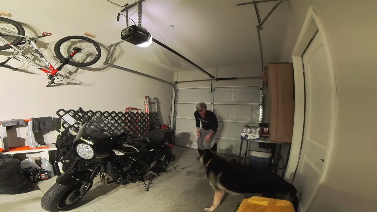 Z900 RS chain adjustment