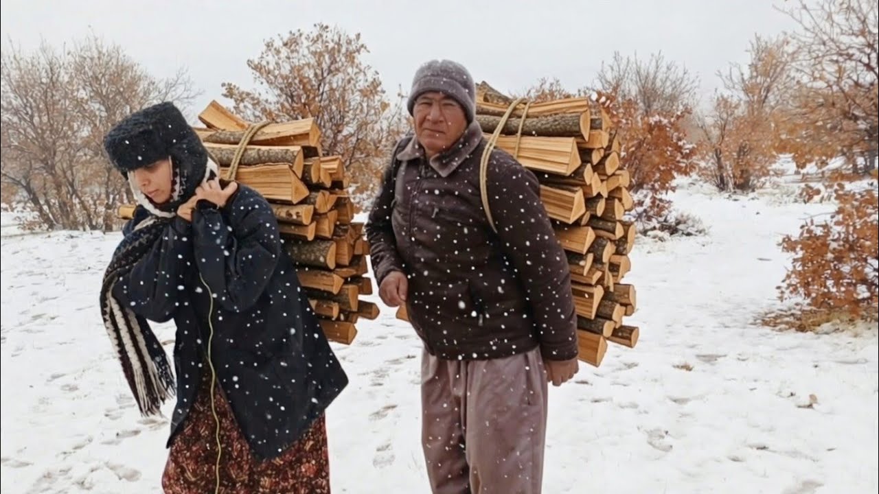 Simple Village Life in Iran | Heavy Snow & Hot Food