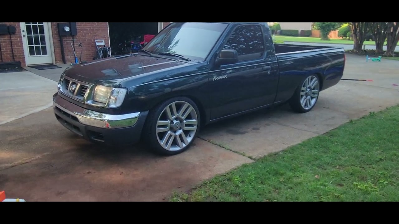 Lowered 1999 NISSAN FRONTIER