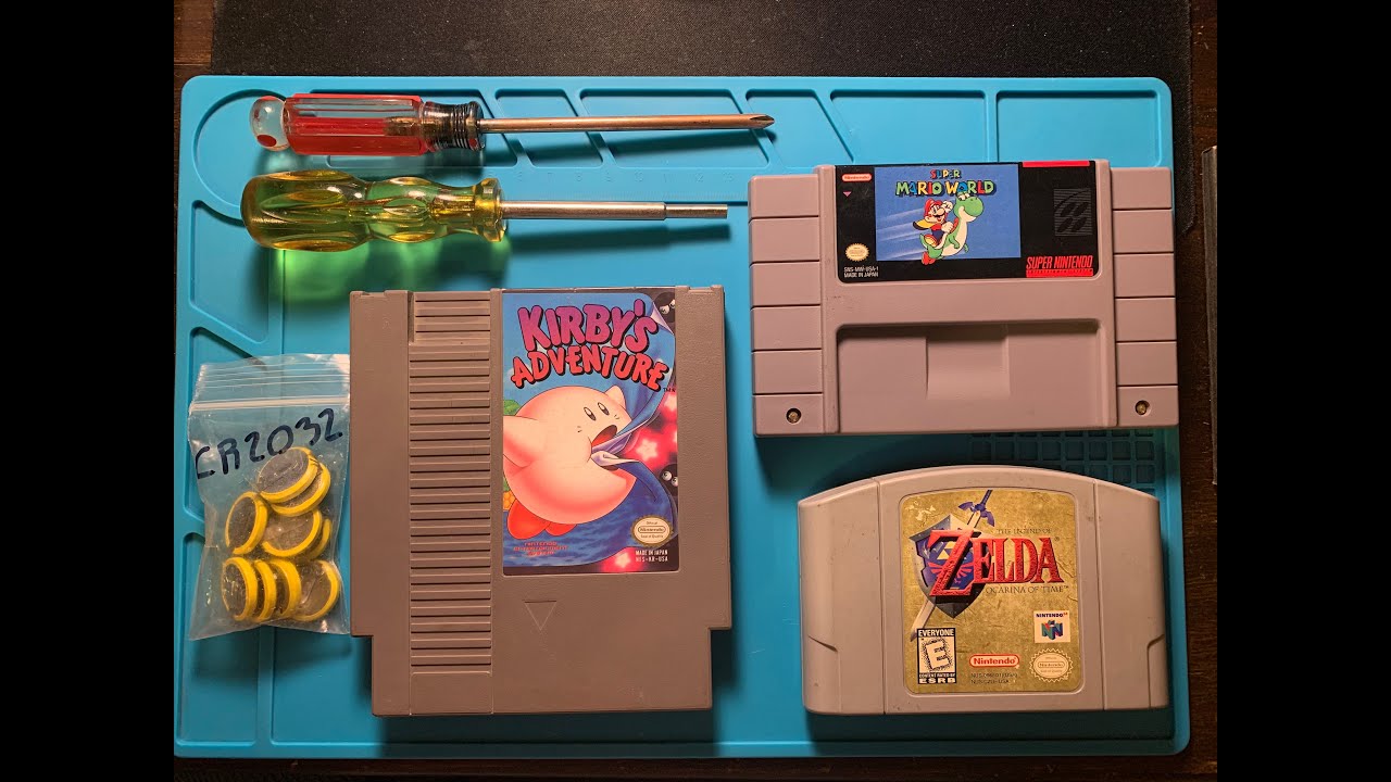 Remplazo de baterías en juegos retro.