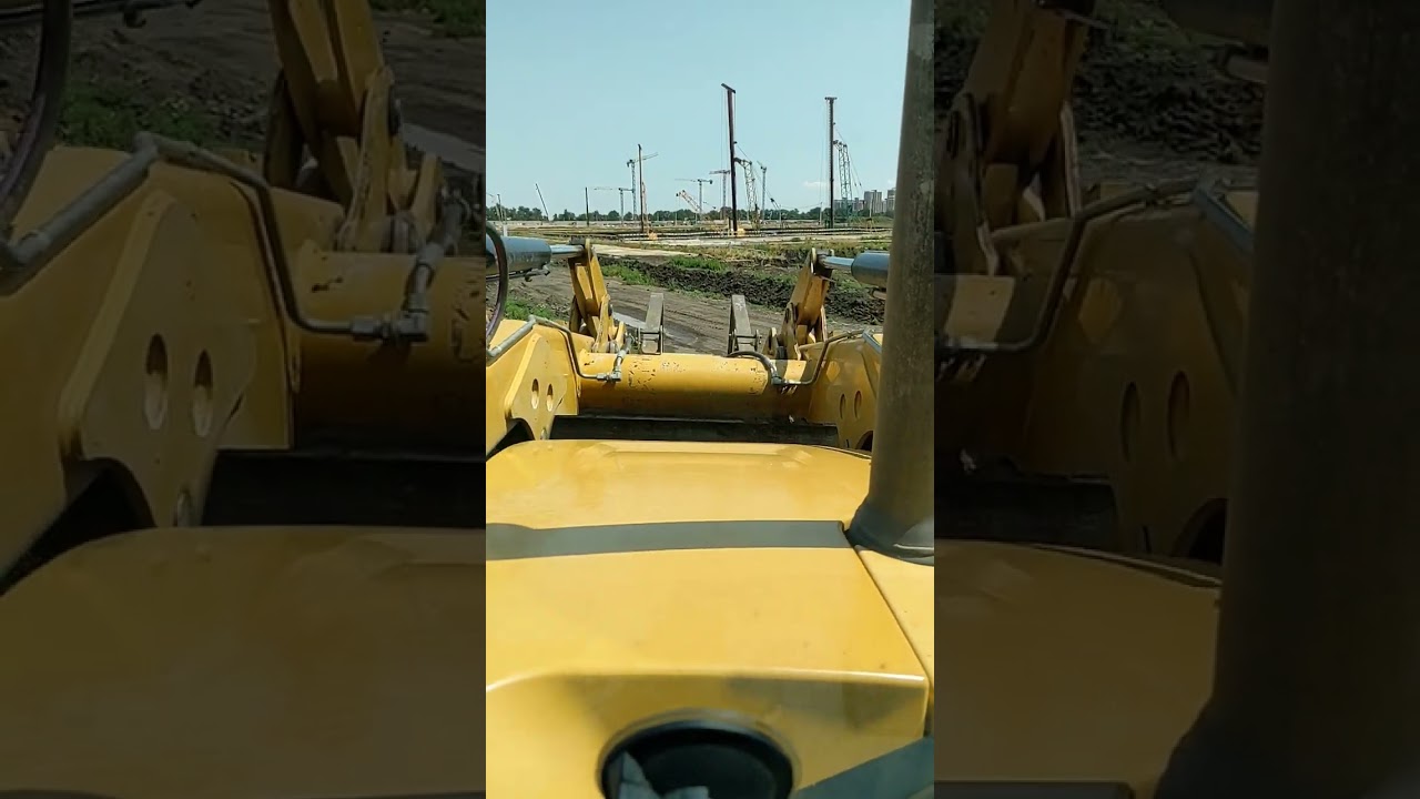 Планировка CAT 444F2