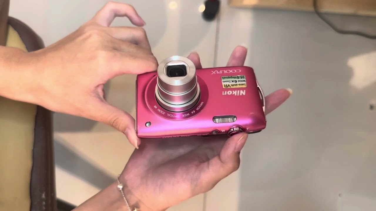 Nikon S3300 (rare pink)