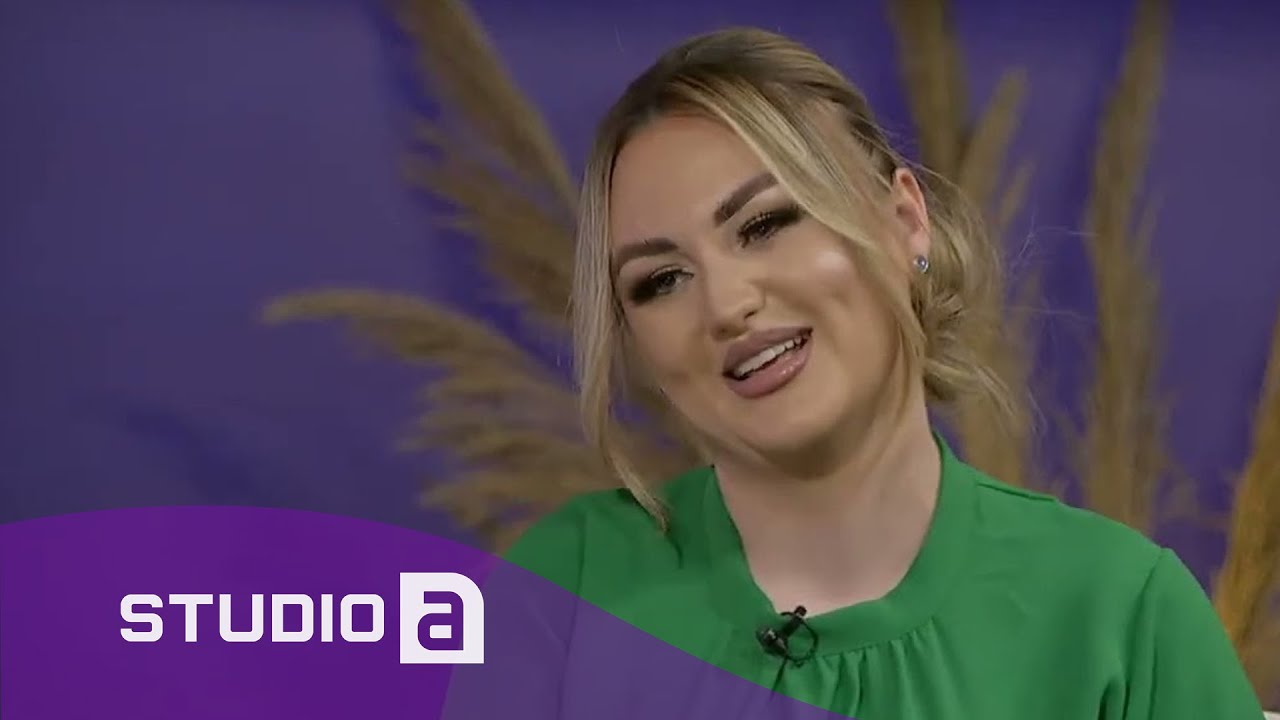 'Ma e mira vjehrra jeme' - Nusja nga Kosova që i këndon vjehrrës me shumë dashuri - ATV
