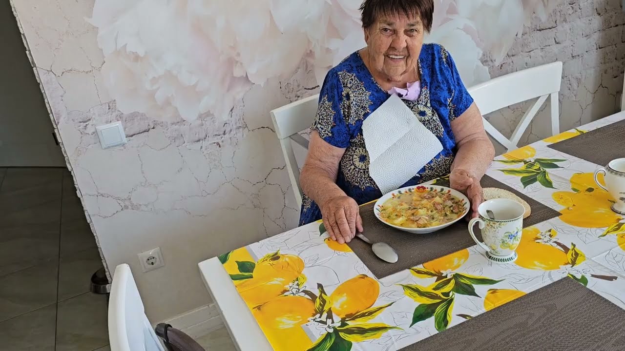 Воды нету мама хочет супа 🍜.