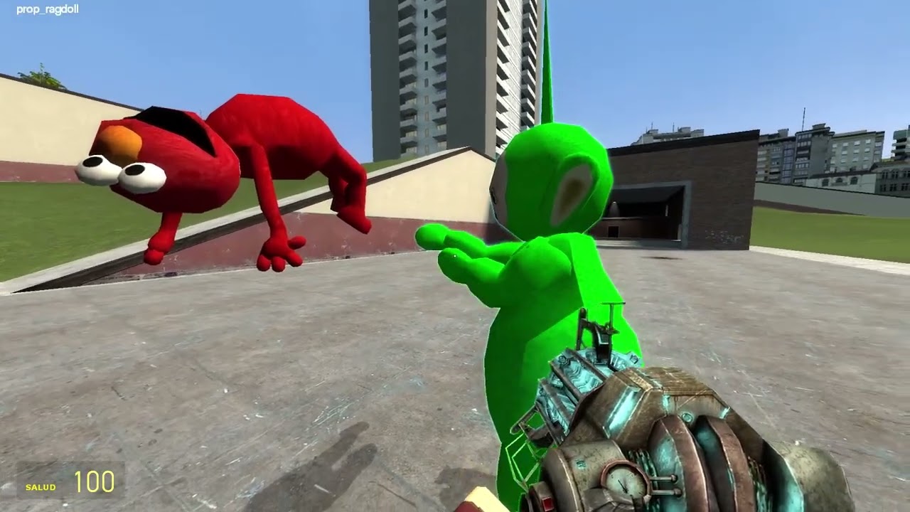 Jugando un poco a garry's mod