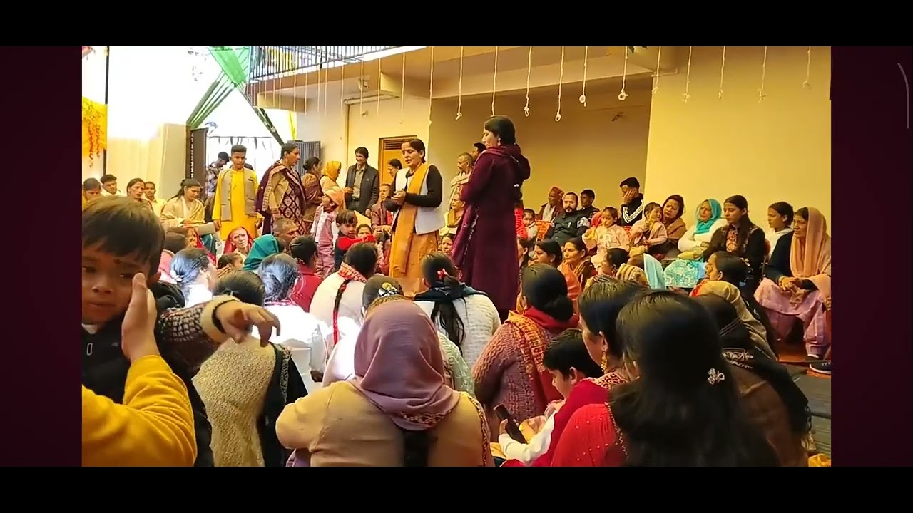 आज मेरे कान्हा को नींद नहीं आनी है || jabardast pahadi himachali wedding gidda || pahadi gidda#viral