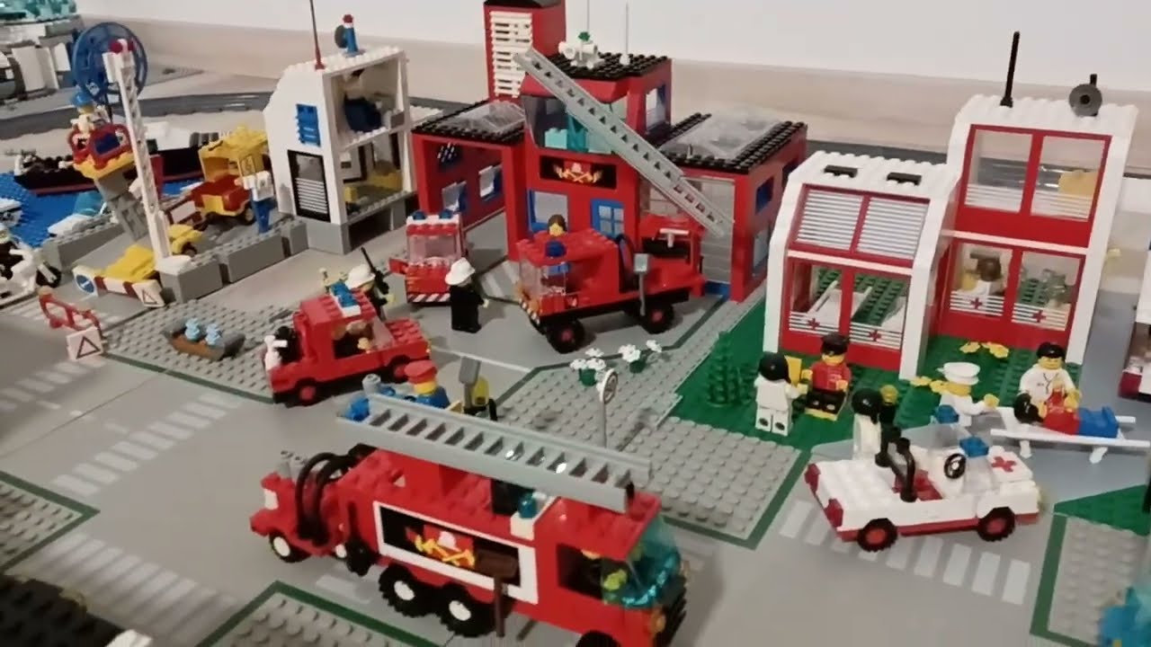 Lego classic town police station 6386 hospital 6380 fire station 6385 light sound 1980 sets