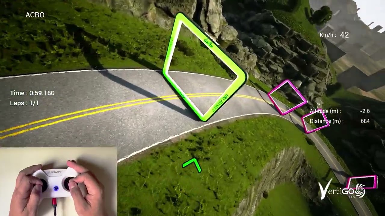 UNCRASHED ENTRENANDO EN EL SIMULADOR FPV