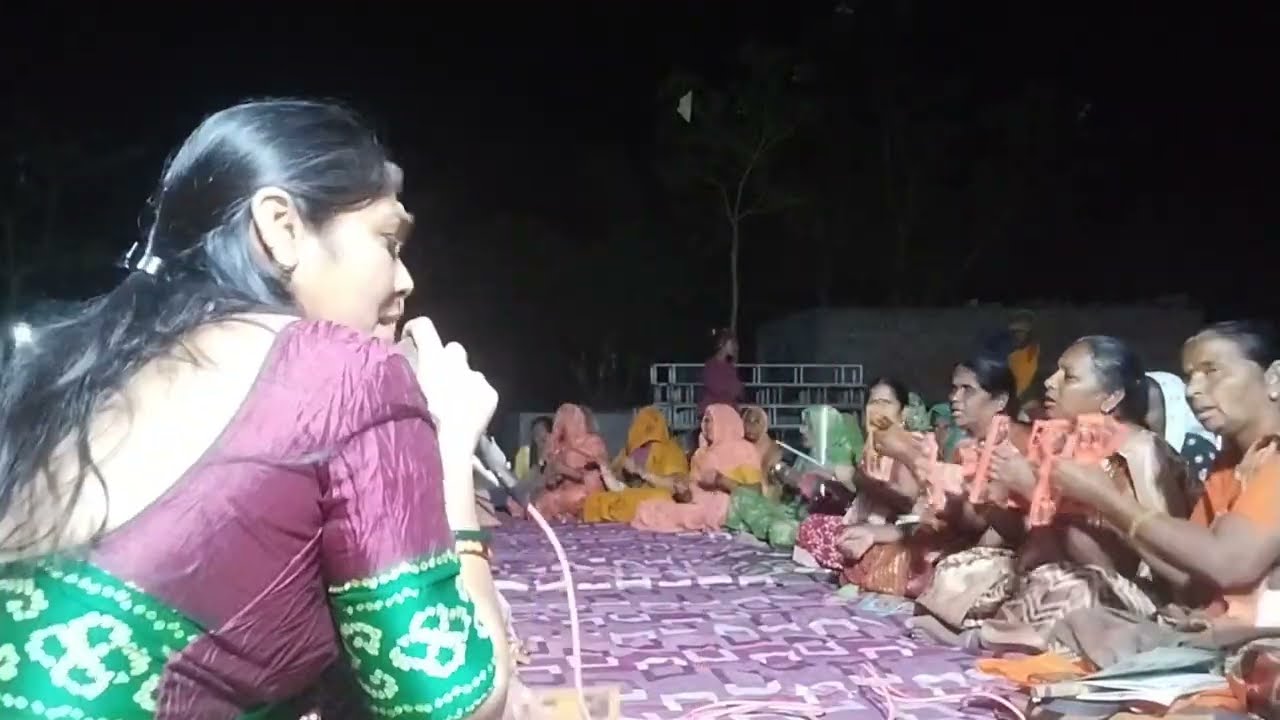 લખેલું છે 👇 🌷 આવ્યા કનૈયા ના તેડા રે મારે જાવું ગોકુળિયા ગામ 🌷