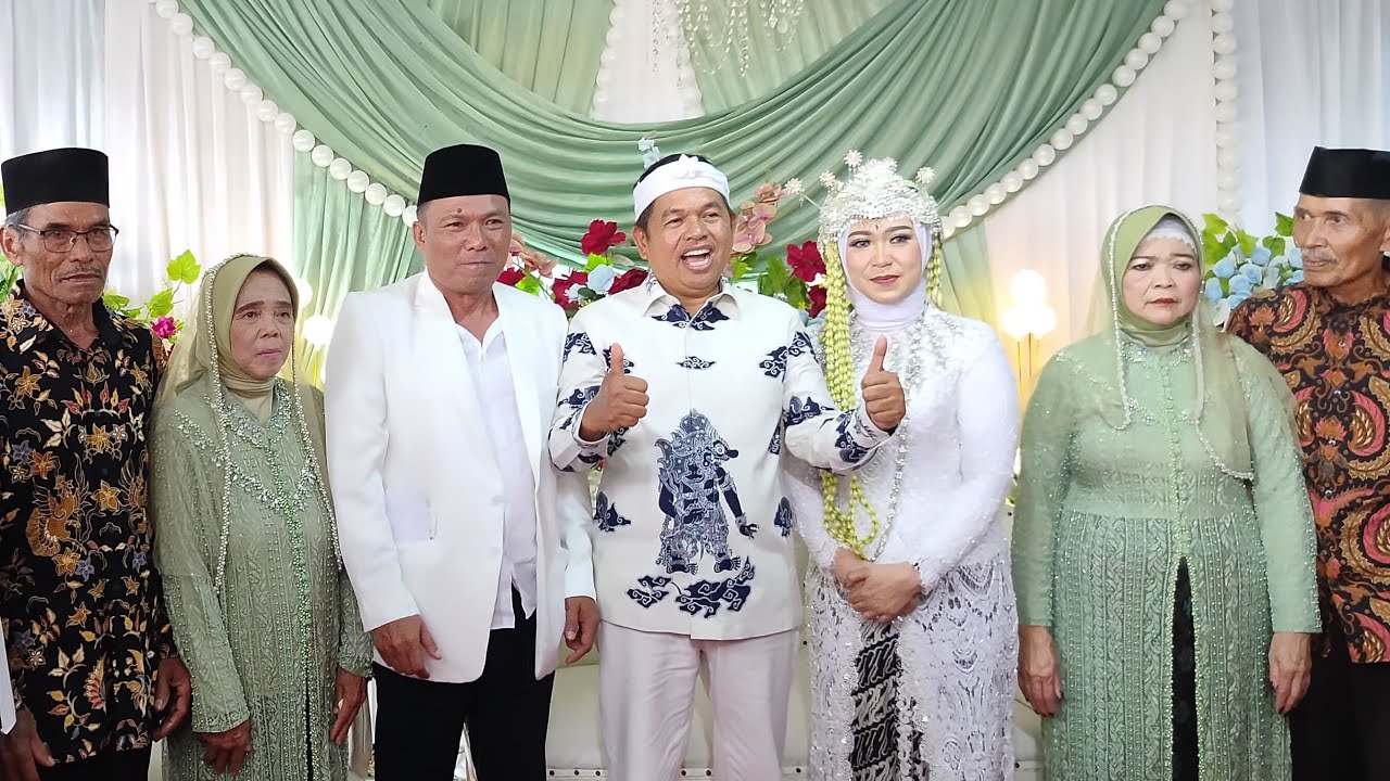 KDM Hadir di Pernikahan Pak Kades Oleh Desa Sukasari Lembur Pakuan Subang Jawa Barat