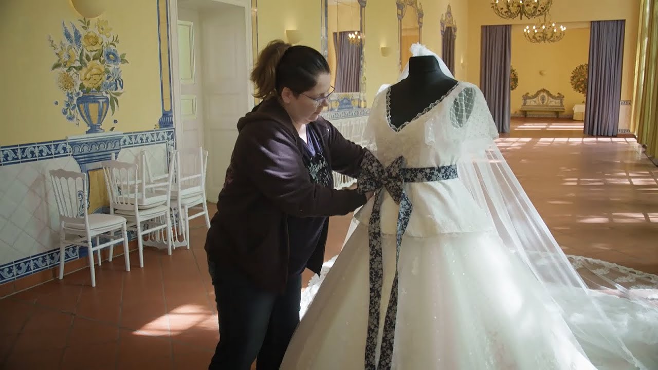 Ein Brautkleid in sorbischer Spreewald Tradition