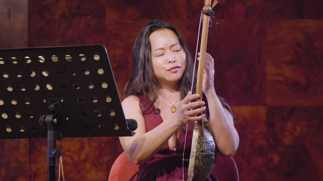 Orphic Hymn to Rhea. Live, remixed. Bettina Joy de Guzman. Ancient Greek lyre.