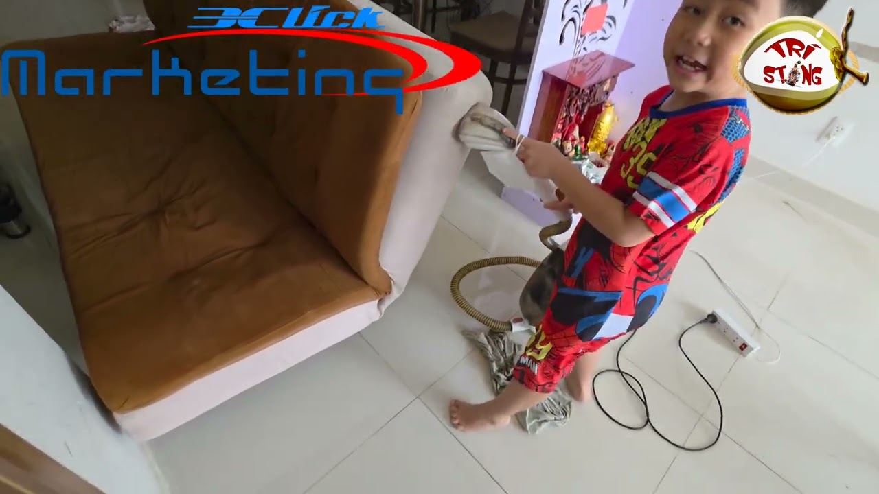 CUỐI TUẦN DỌN NHÀ ĐÓN TẾT CÙNG THỢ KỸ THUẬT MỚI TUYỂN STING ĐEN PHẠM MINH TIẾN GIÚP CHA VỆ SINH SOFA