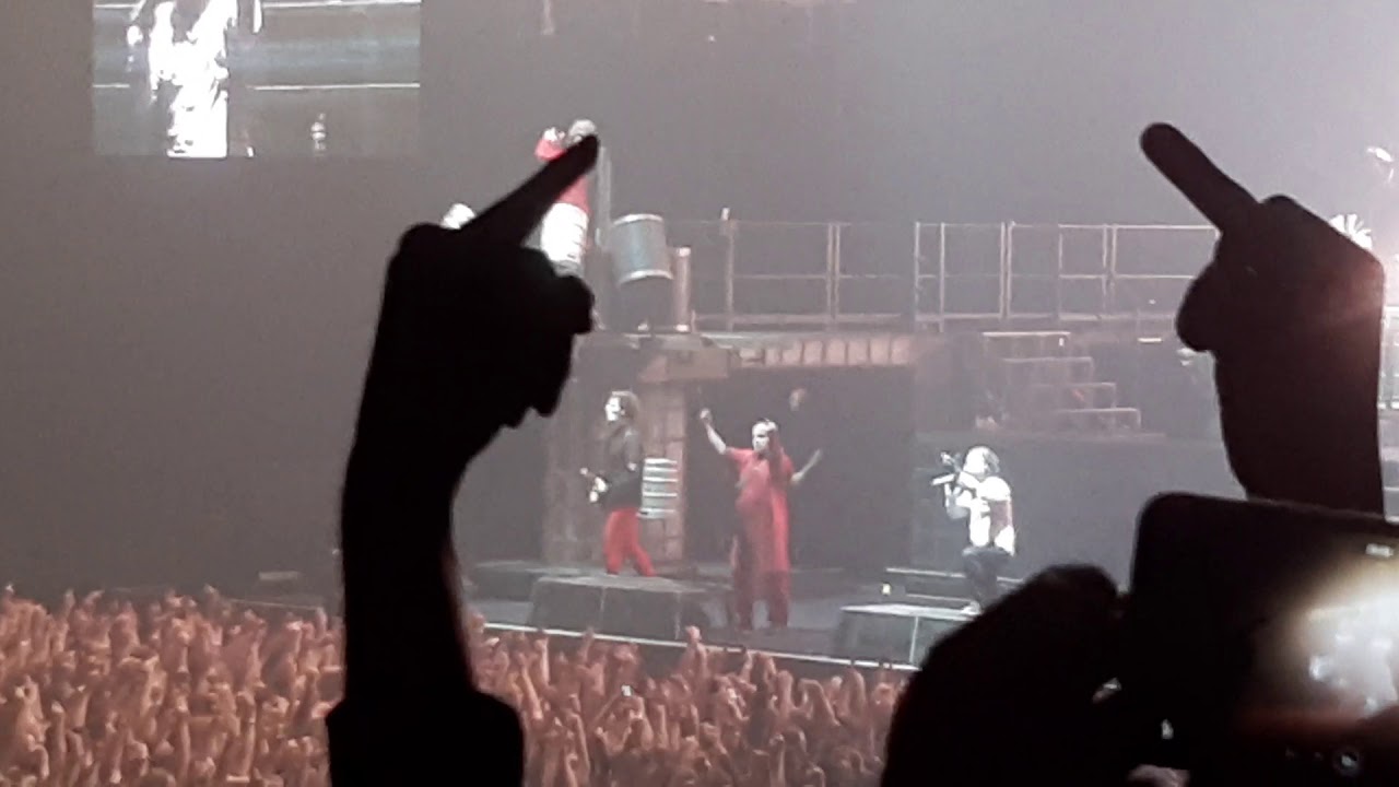 Slipknot-Budapest-(2020)-(sic), People=Shit, Surfacing