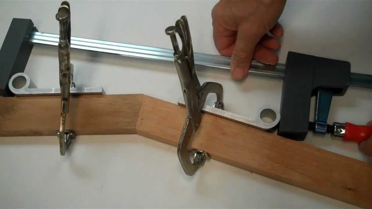 Universal Miter and Angle Clamping Tool  Blokkz.com