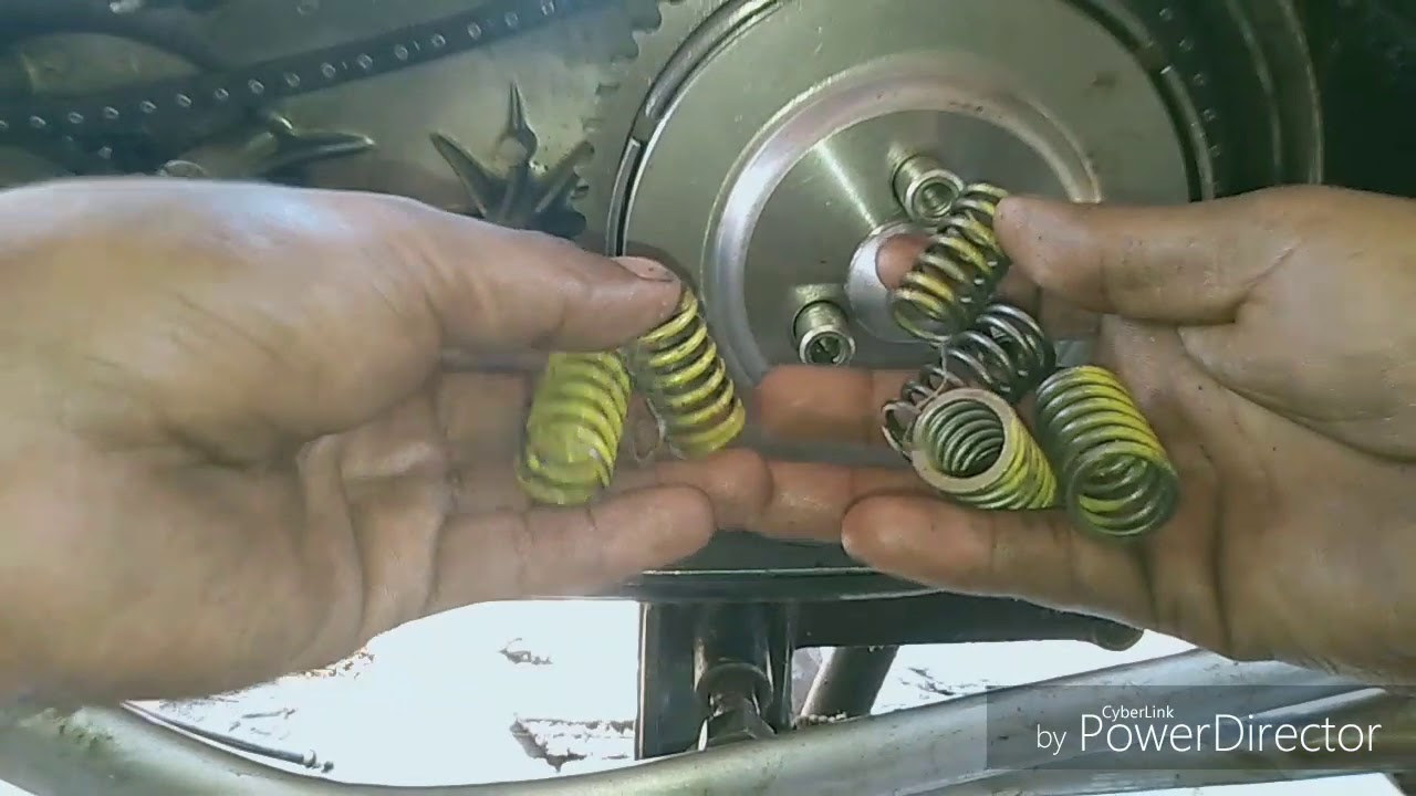 Old bullet 350 c i engine altenator koil setting clutch chain setting