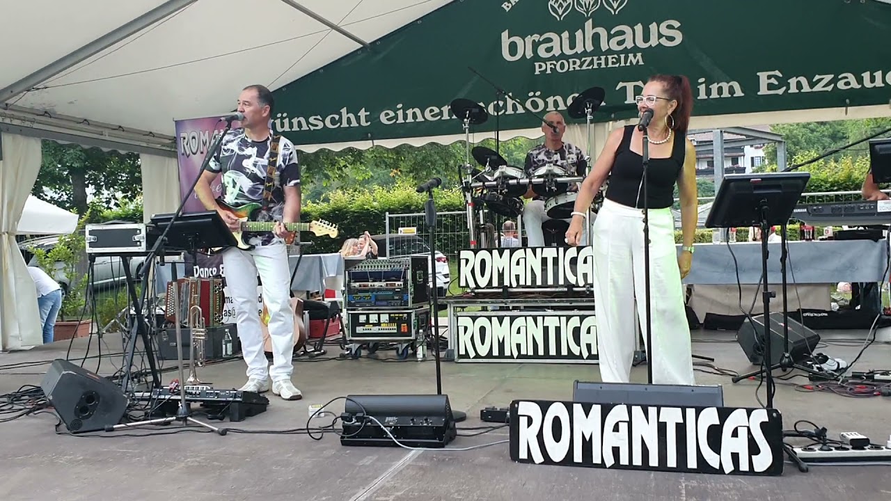 Romanticas im Enzauen- biergarten