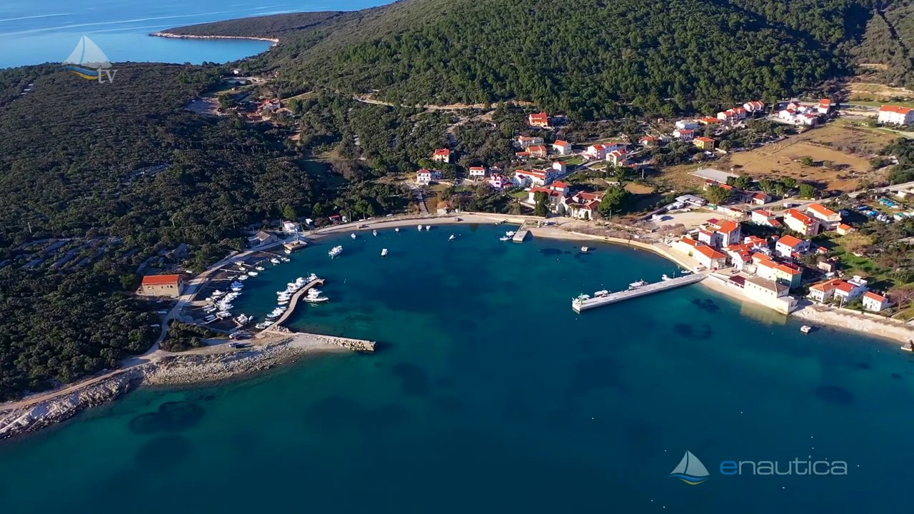 Port Martinscica, island Cres (CRO) - Aerial video