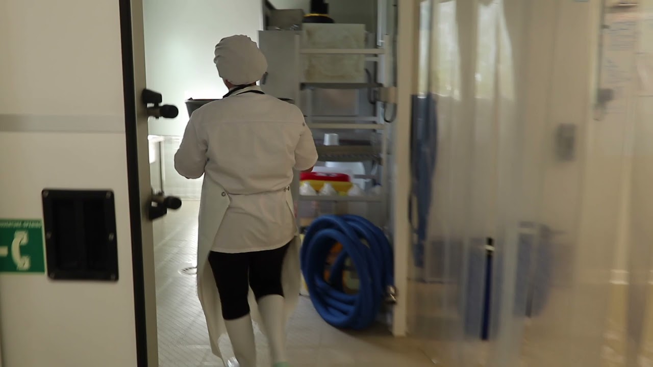 La Vache Charentaise - Fabrication de la crème fraîche