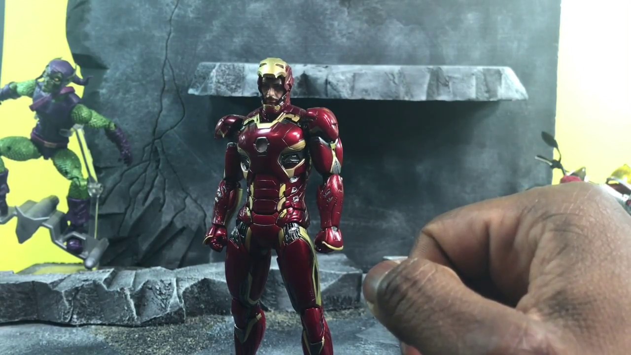 Medicom Mafex Iron Man MK45 Action Figure Review