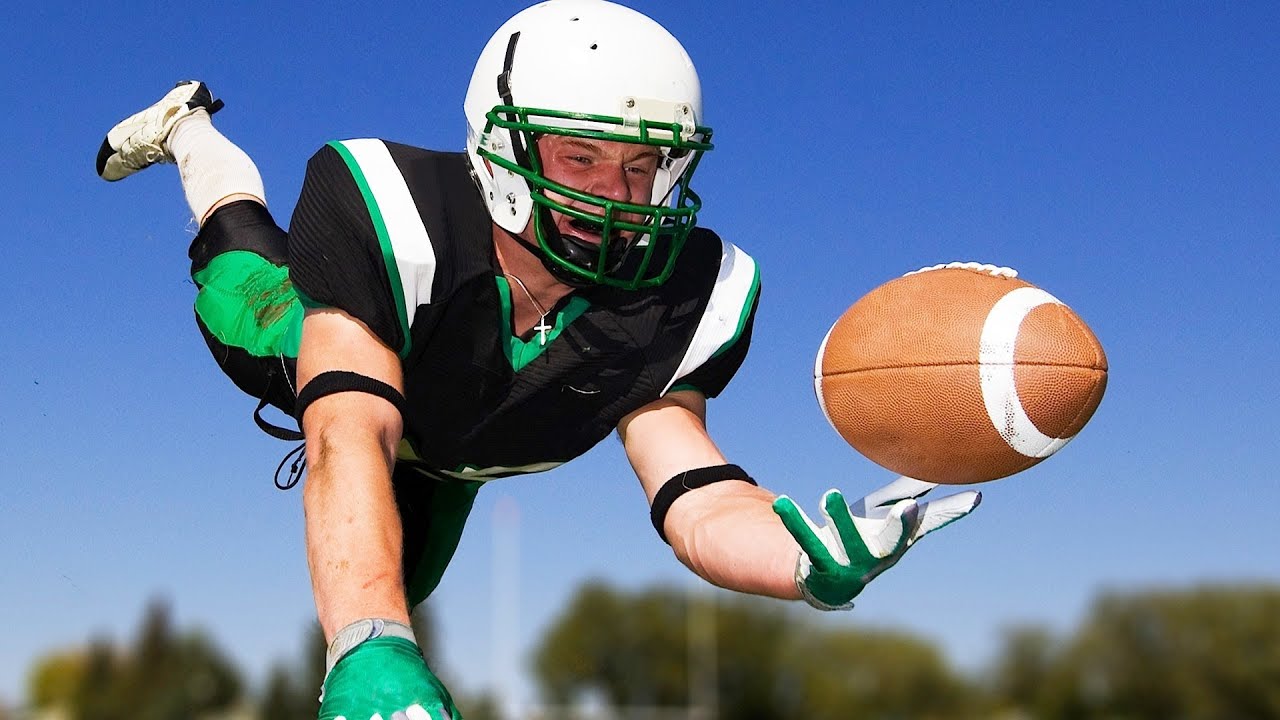 What Do Scouts Look for in a Player? | Football Recruiting