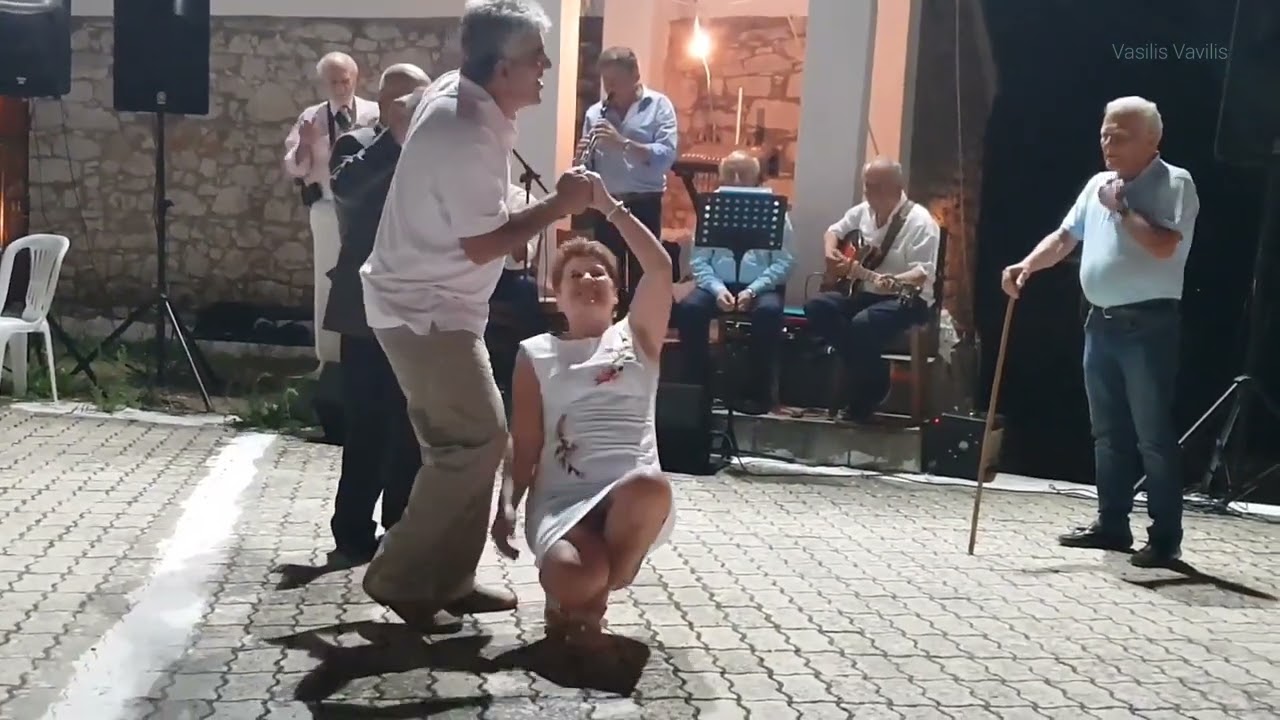 Έδωσε ρέστα στο τσάμικο με τόν ήχο του κλαρίνου  "" Μπράβο Αρχόντισσα Γεωργία "Νίκος Τσελάς κλαρίνο!