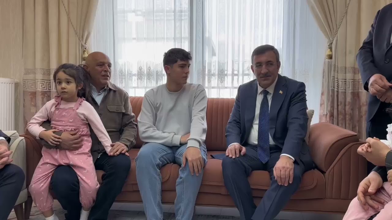 CUMHURBAŞKANI YARDIMCISI CEVDET YILMAZ DALAR AİLESİNİN EVİNE KONUK OLDU