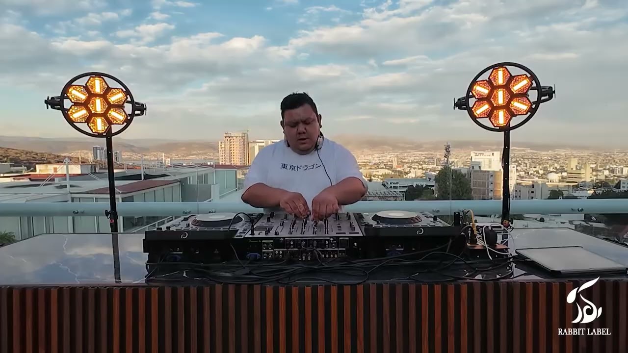 LIGHT THE SOUND – Nonstop DJ Set ⚡