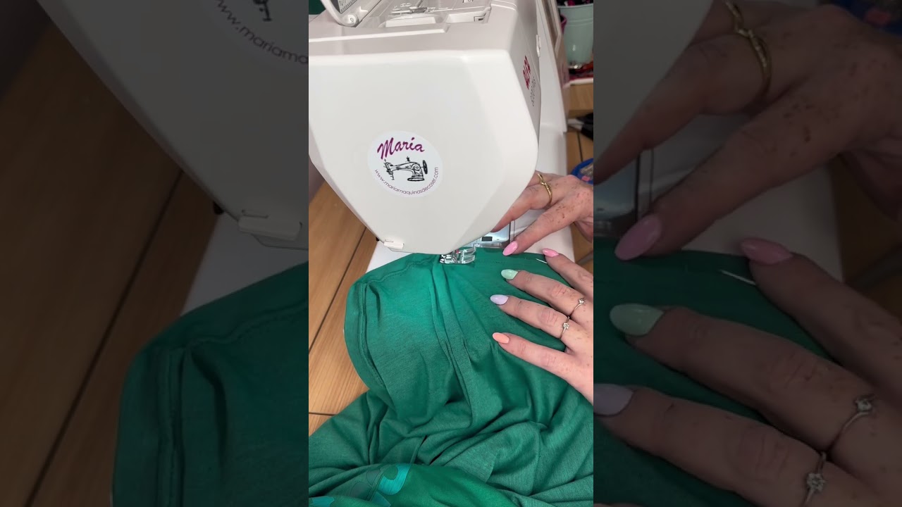 COSER BAJO DE CAMISETA CON AGUJA GEMELA