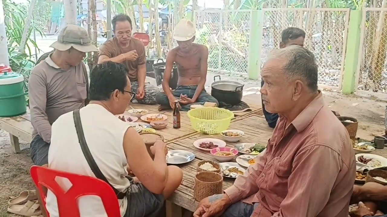 กินข้าวเช้า มาเตรียมงานบุญครับวันนี้