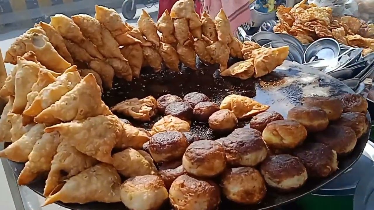 ₹50 में गरमा-गरम# छोला समोसा –# स्वाद ऐसा कि दिल #खुश हो जाए 